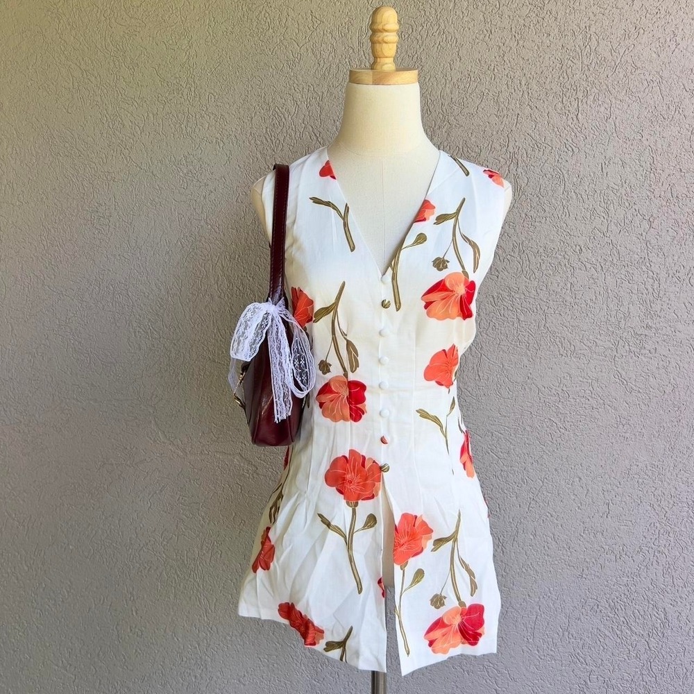 Commense White Floral Button Up Blouse Top Sleeveless Size Medium Boho